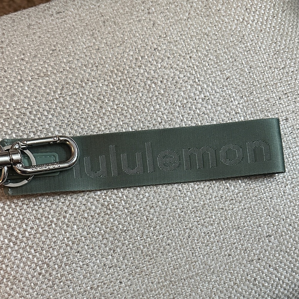 lululemon athletica Olive Key Holder